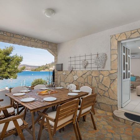 Estella Villa Apartments Rogoznica  Luaran gambar