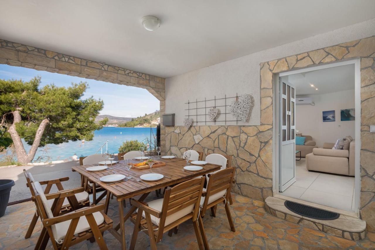Estella Villa Apartments Rogoznica  Luaran gambar