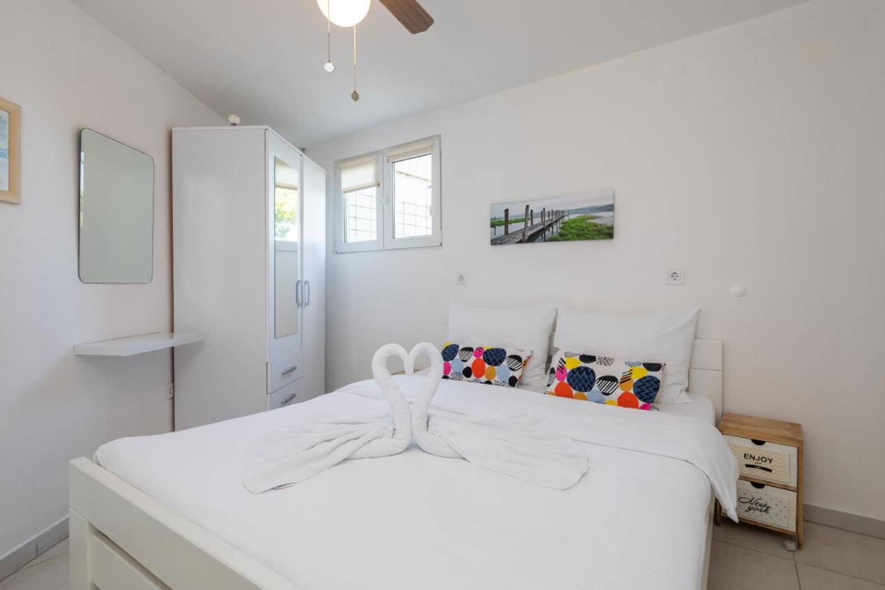 Estella Villa Apartments Rogoznica  Luaran gambar