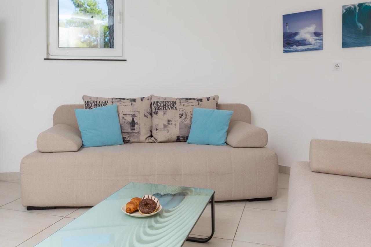 Estella Villa Apartments Rogoznica  Luaran gambar
